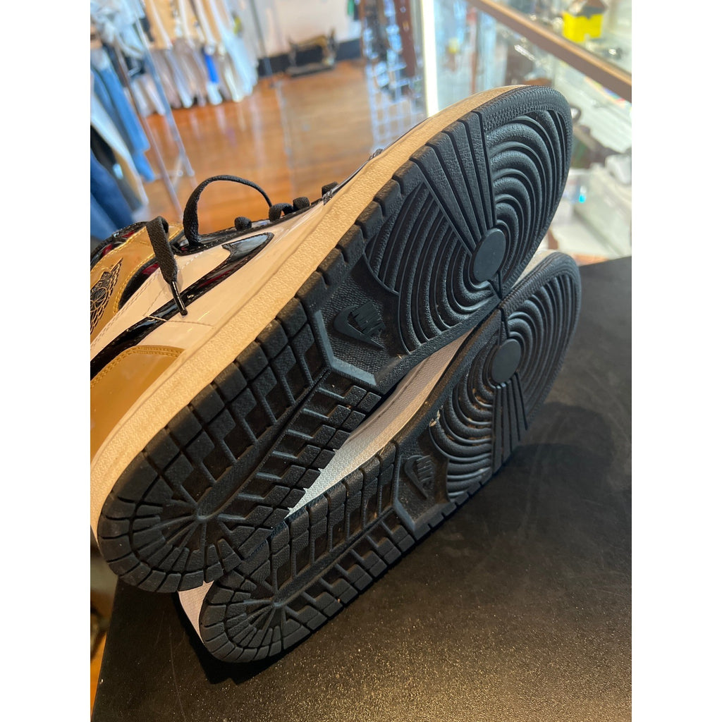 Jordan 1 Retro High OG Gold Toe Black White Metallic Patent 861428-007 Mens