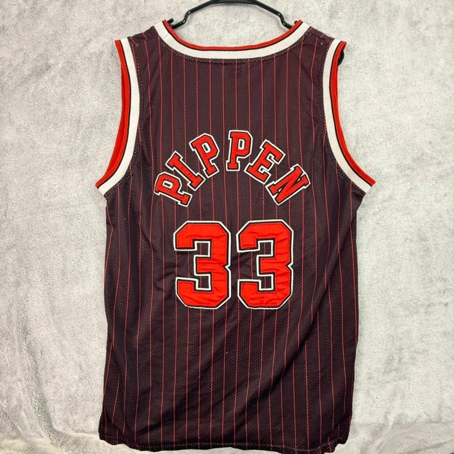 Chicago Bulls Scottie Pippen 33 Red Pinstripe Basketball Jersey Team Size 54