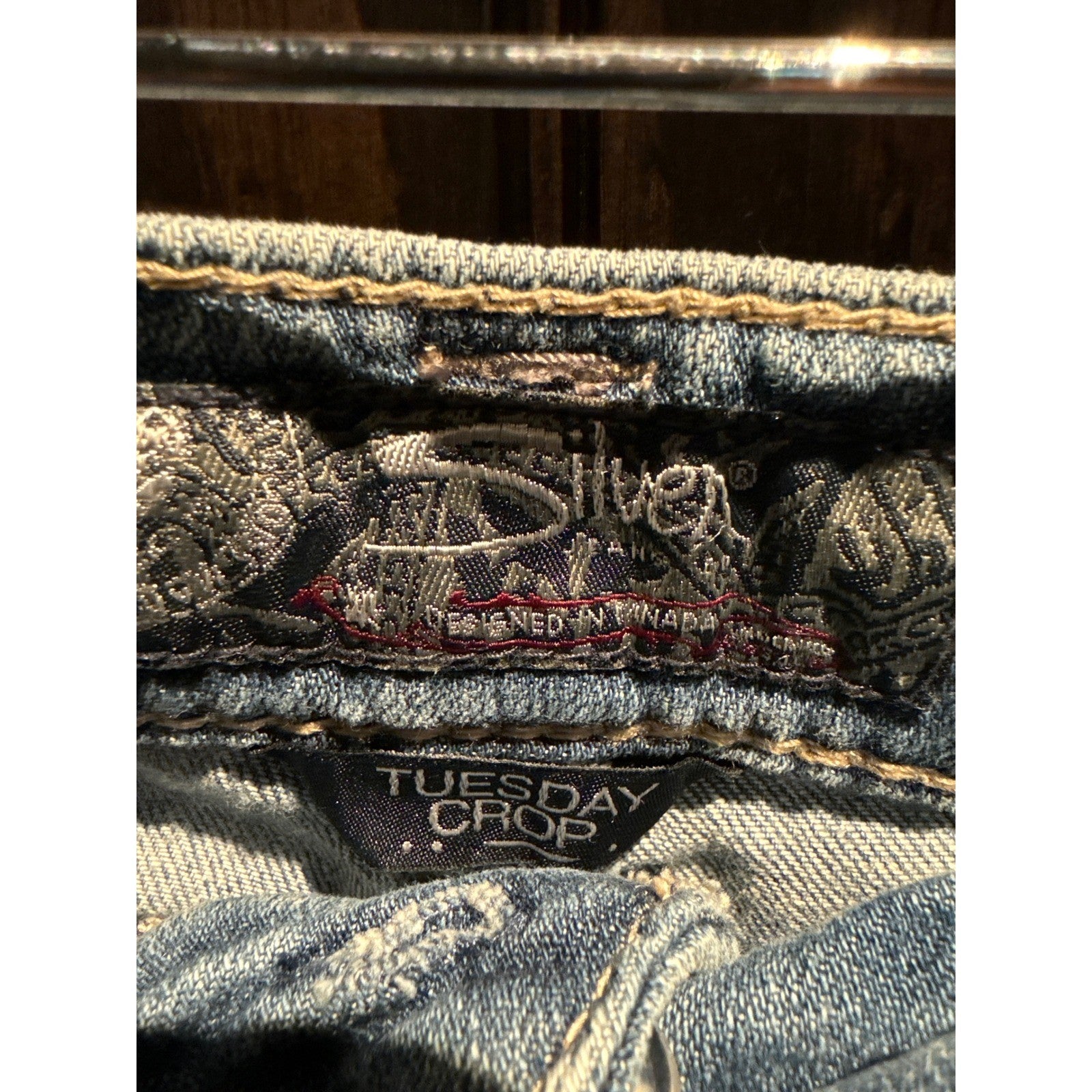 Silver Jeans Co Suki Mid Capri Distressed Light Wash Denim Jeans Size 30 17x17