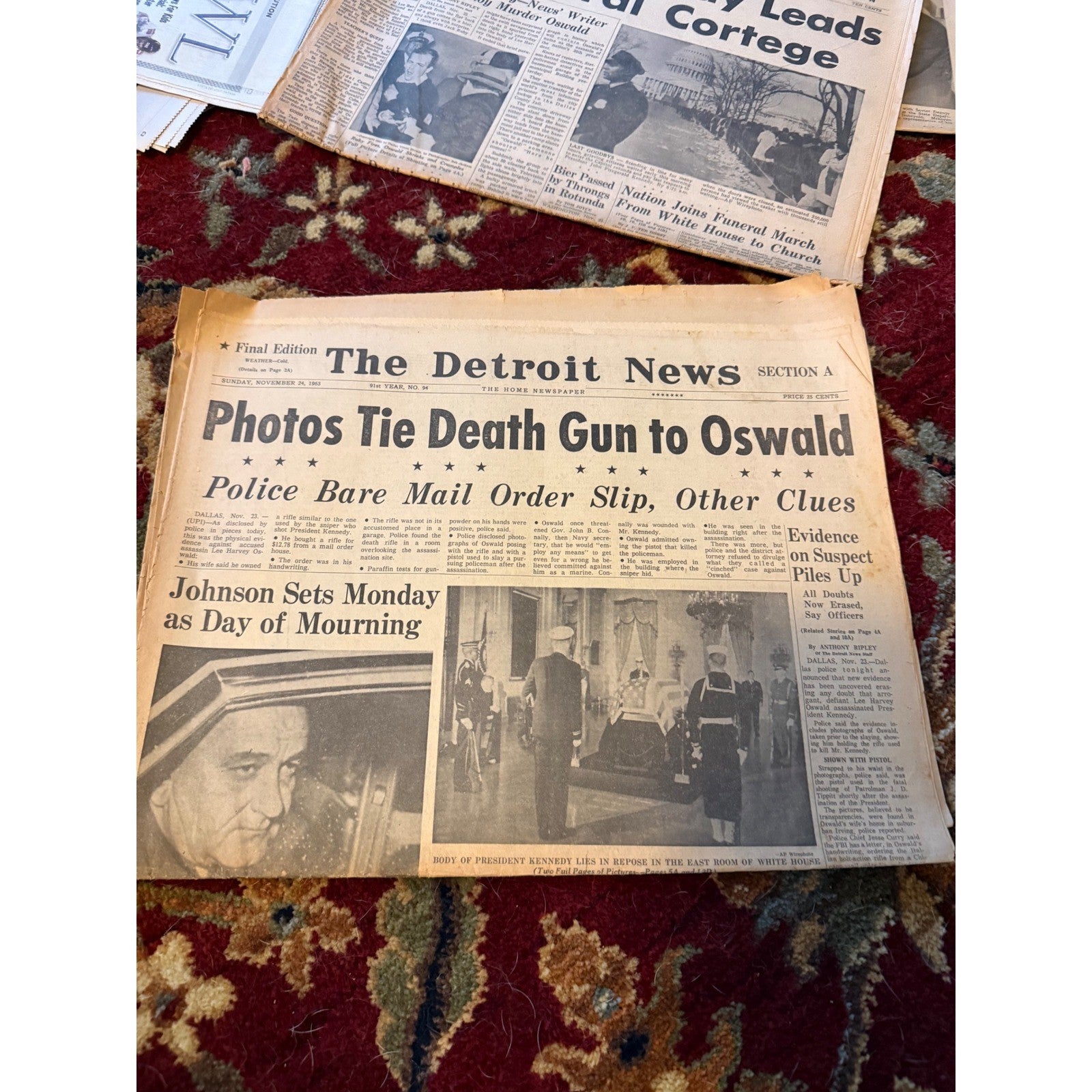 Vintage The Detroit News Nov 24 1963 JFK Assassination Newspaper Oswald Headline