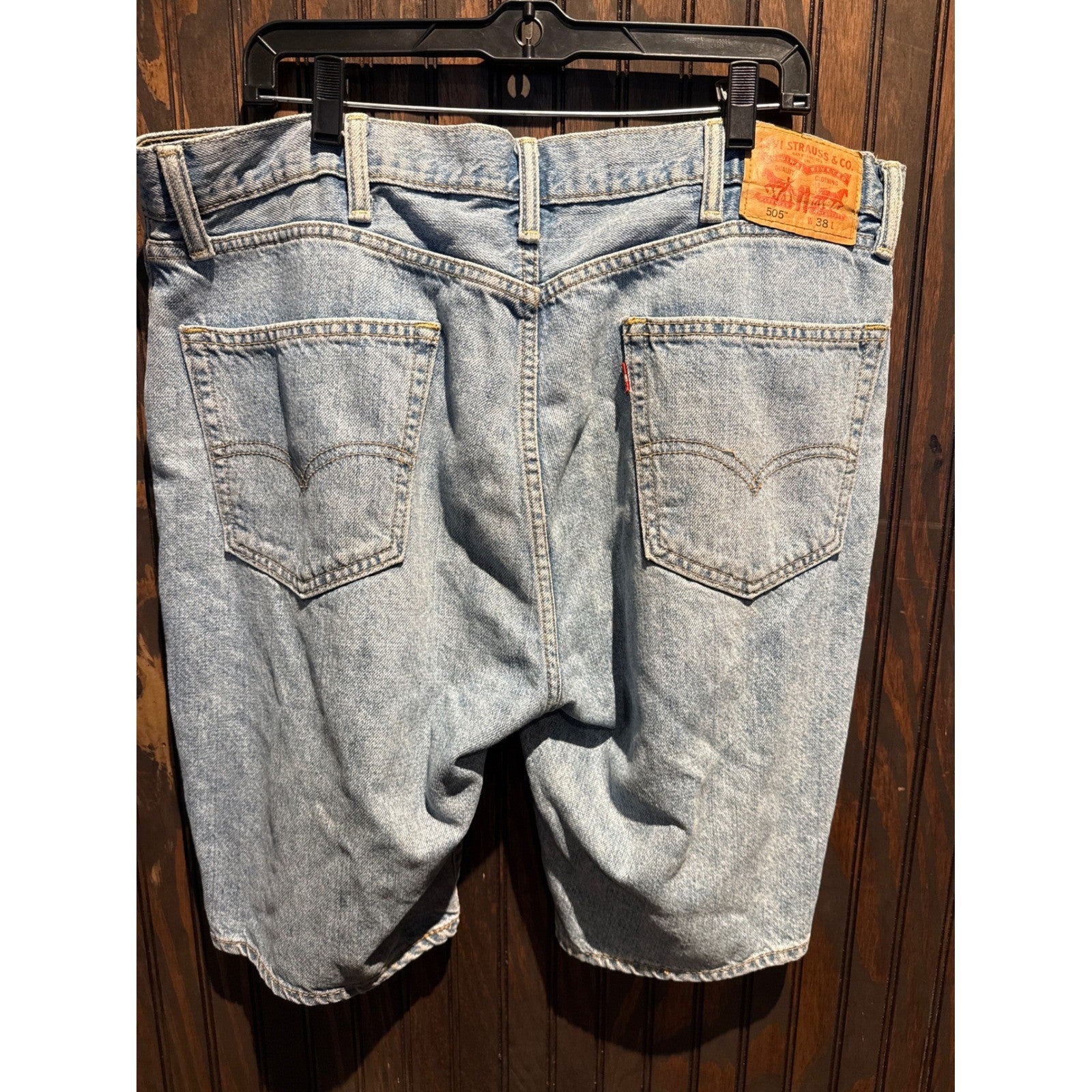 Levi Strauss & Co Mens Denim Shorts Light Wash Relaxed Fit Blue 40W 10L