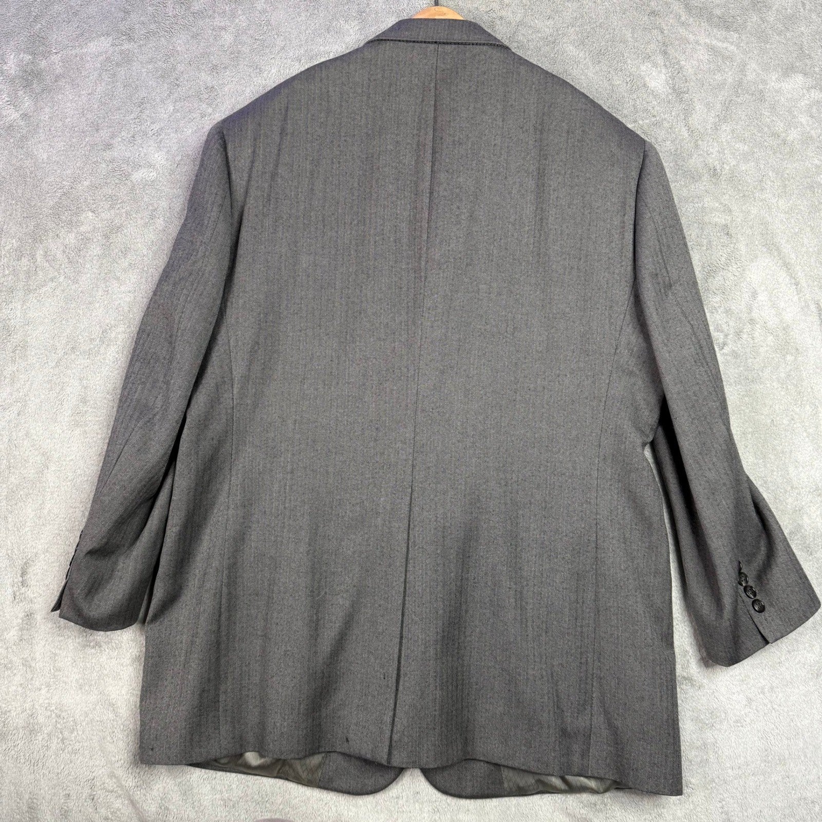 Richard Roberts Men's Gray Herringbone Suit Jacket and Pants Set