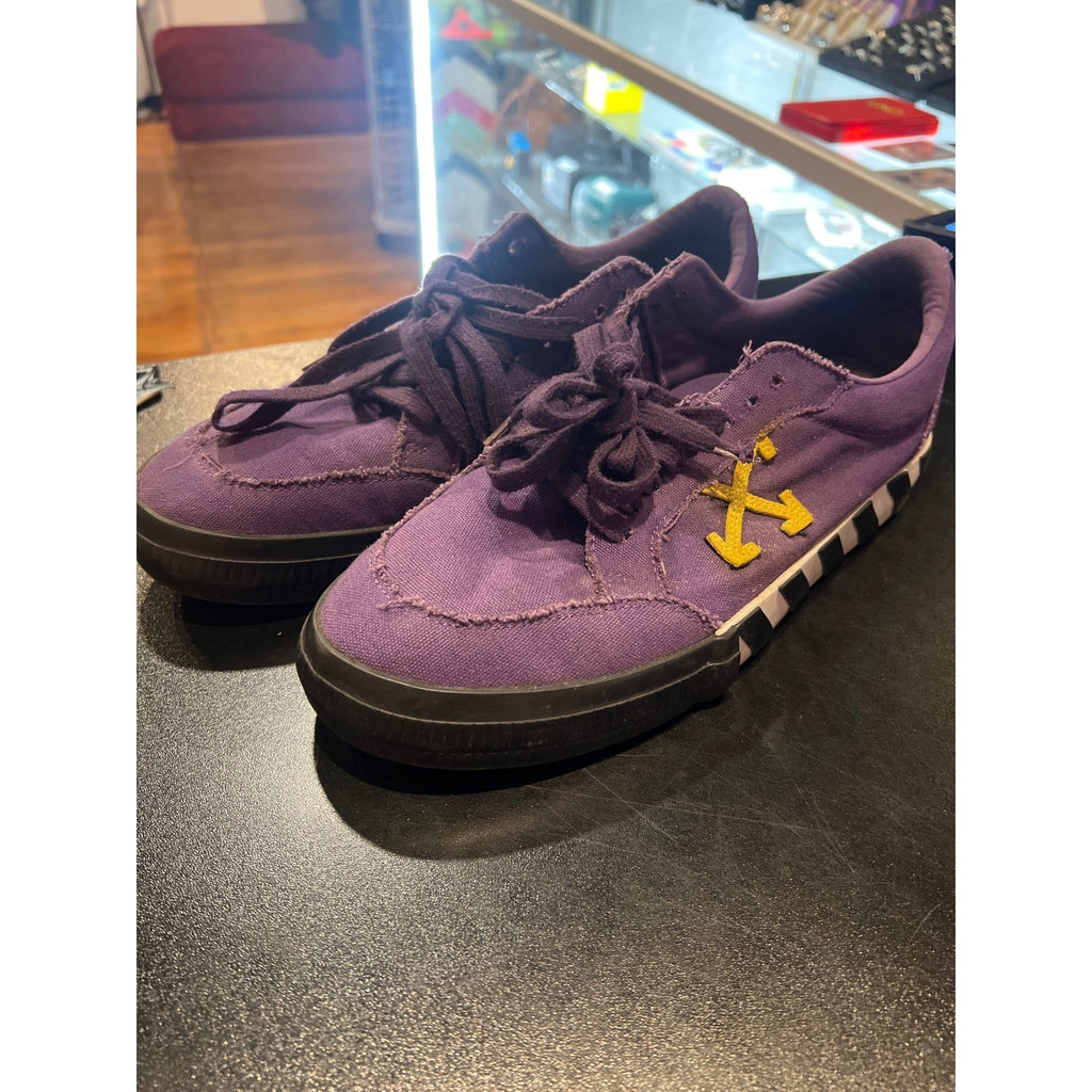 Off-White Low Vulcanized Purple Canvas Sneakers Yellow Arrow Logo Black Sole