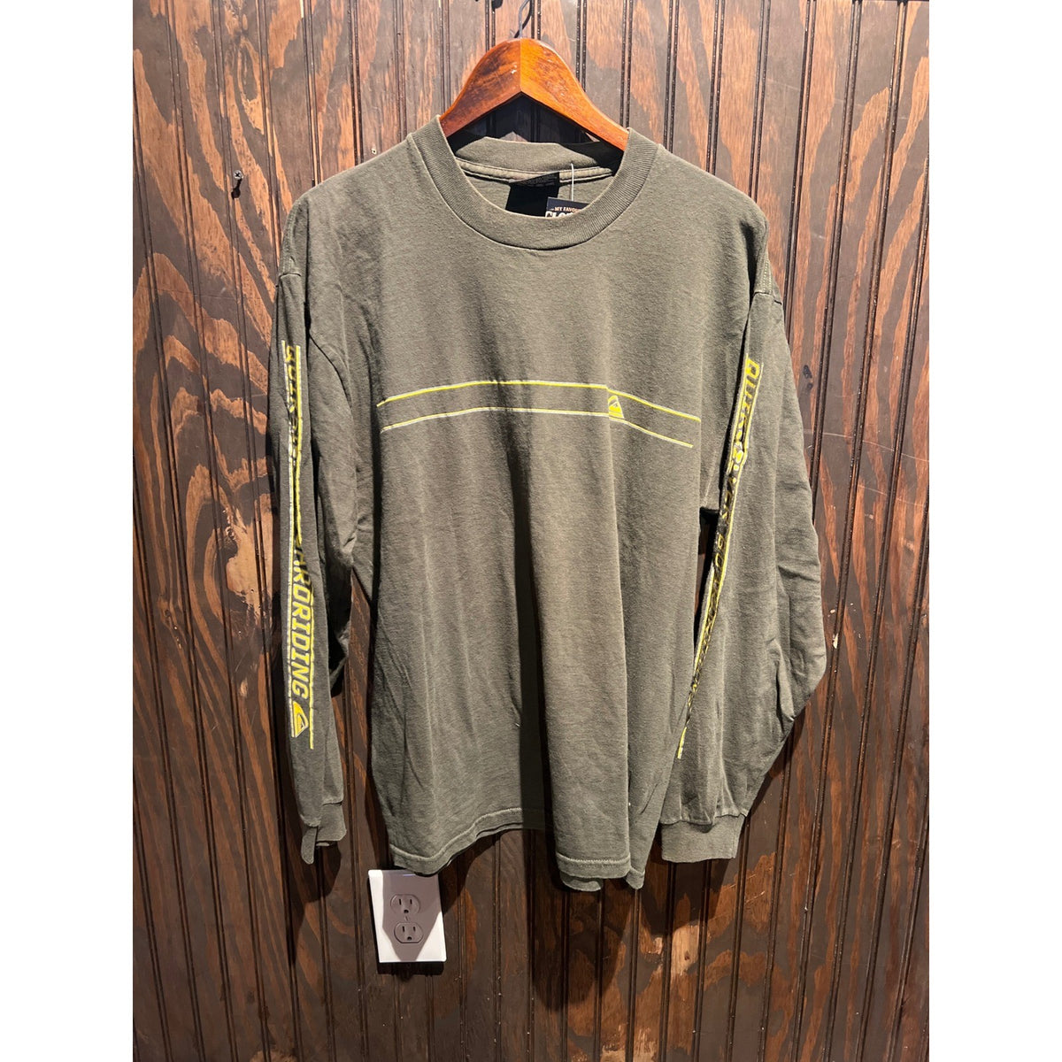 Quiksilver Mens Long Sleeve Graphic T-Shirt Olive Green Yellow Large Surf Skate