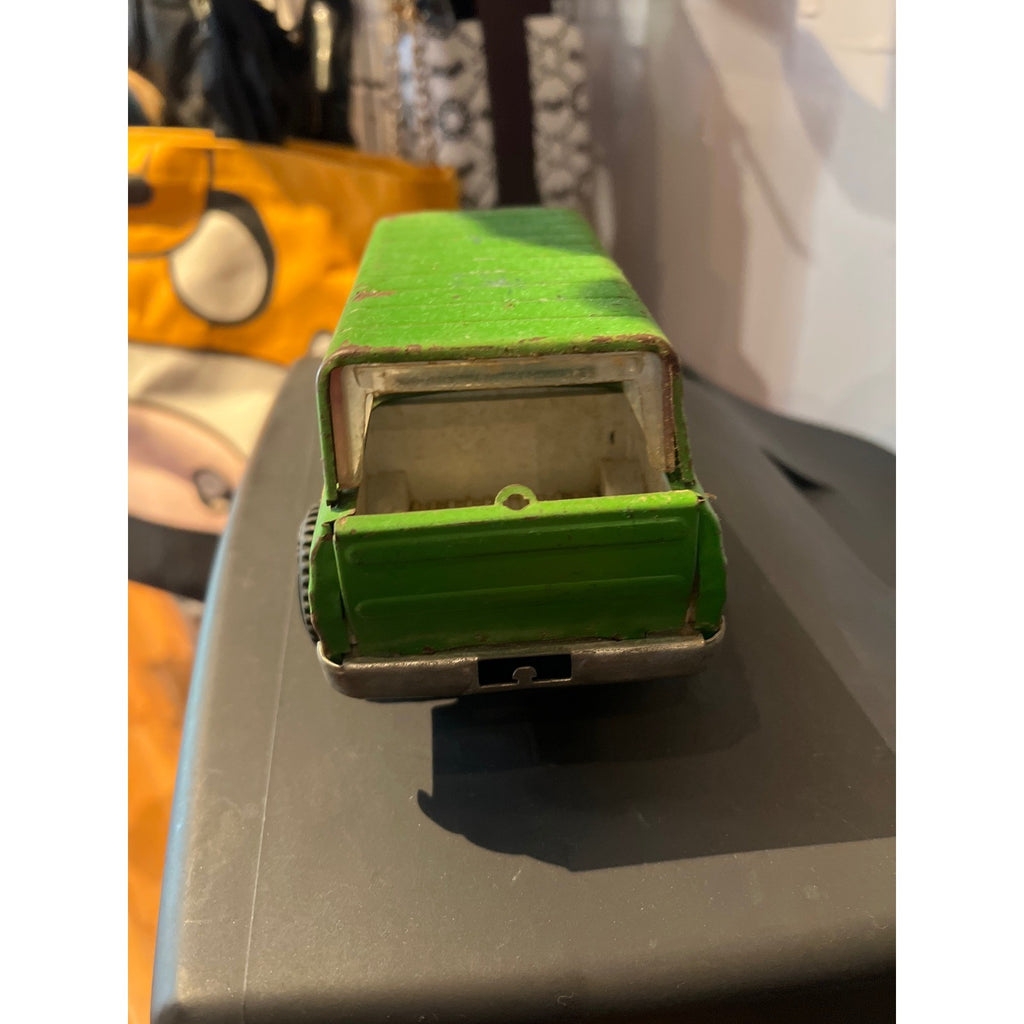 Vintage Tonka Wagoneer Pressed Steel Toy Truck Green 4x4 USA Made 9 Inch