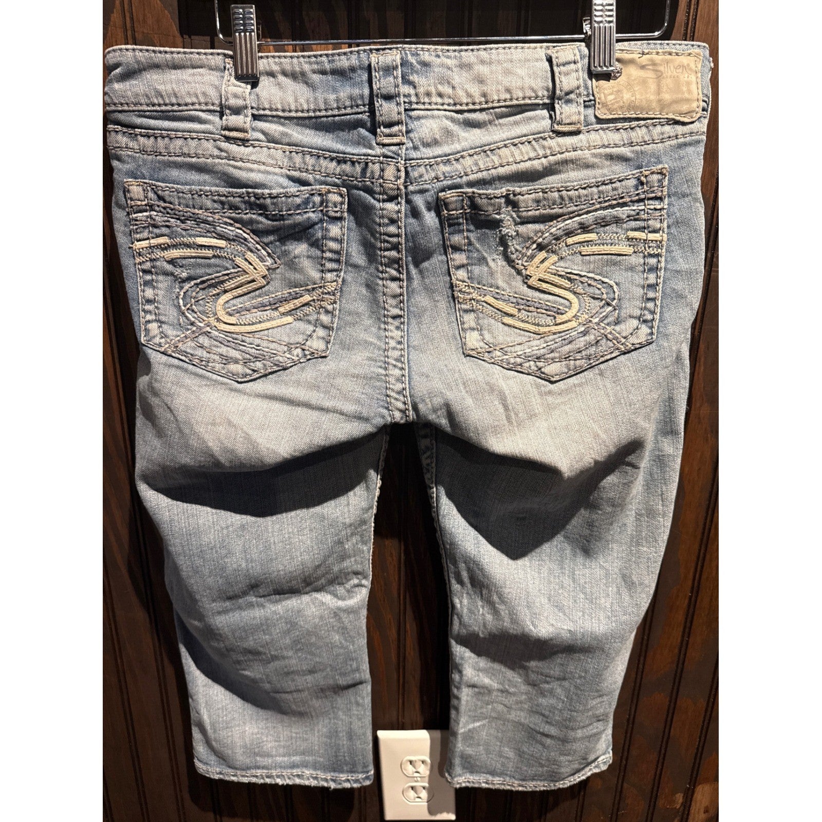 Silver Jeans Co Suki Mid Capri Distressed Light Wash Denim Jeans Size 30 17x17