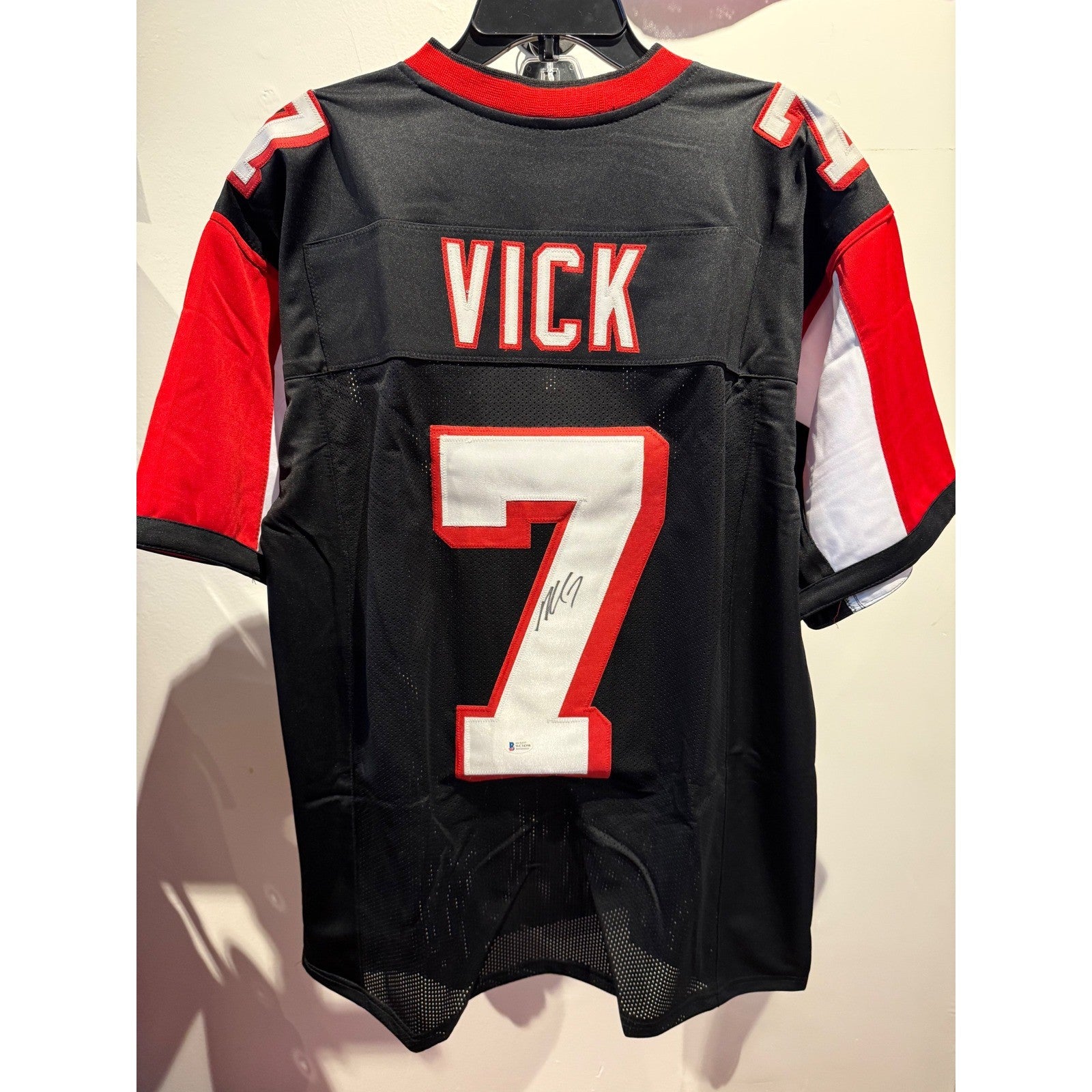 Michael Vick Signed Custom Football Jersey Beckett COA Black Red White XL 7