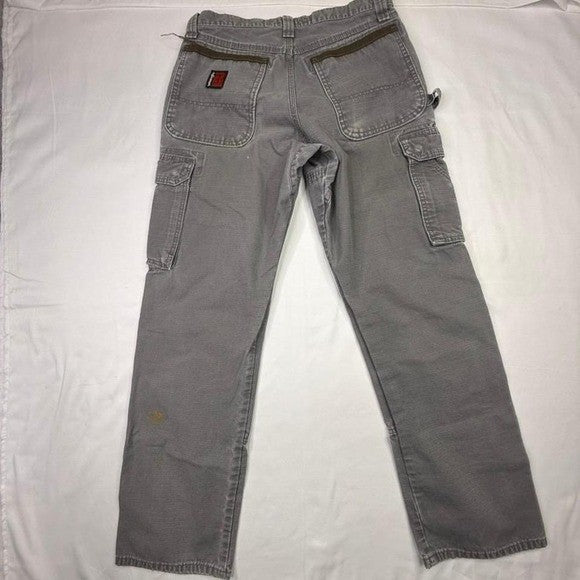 Wrangler Men's Grey Cargo Work Pants Straight Fit Size 30x32 Utility Pockets