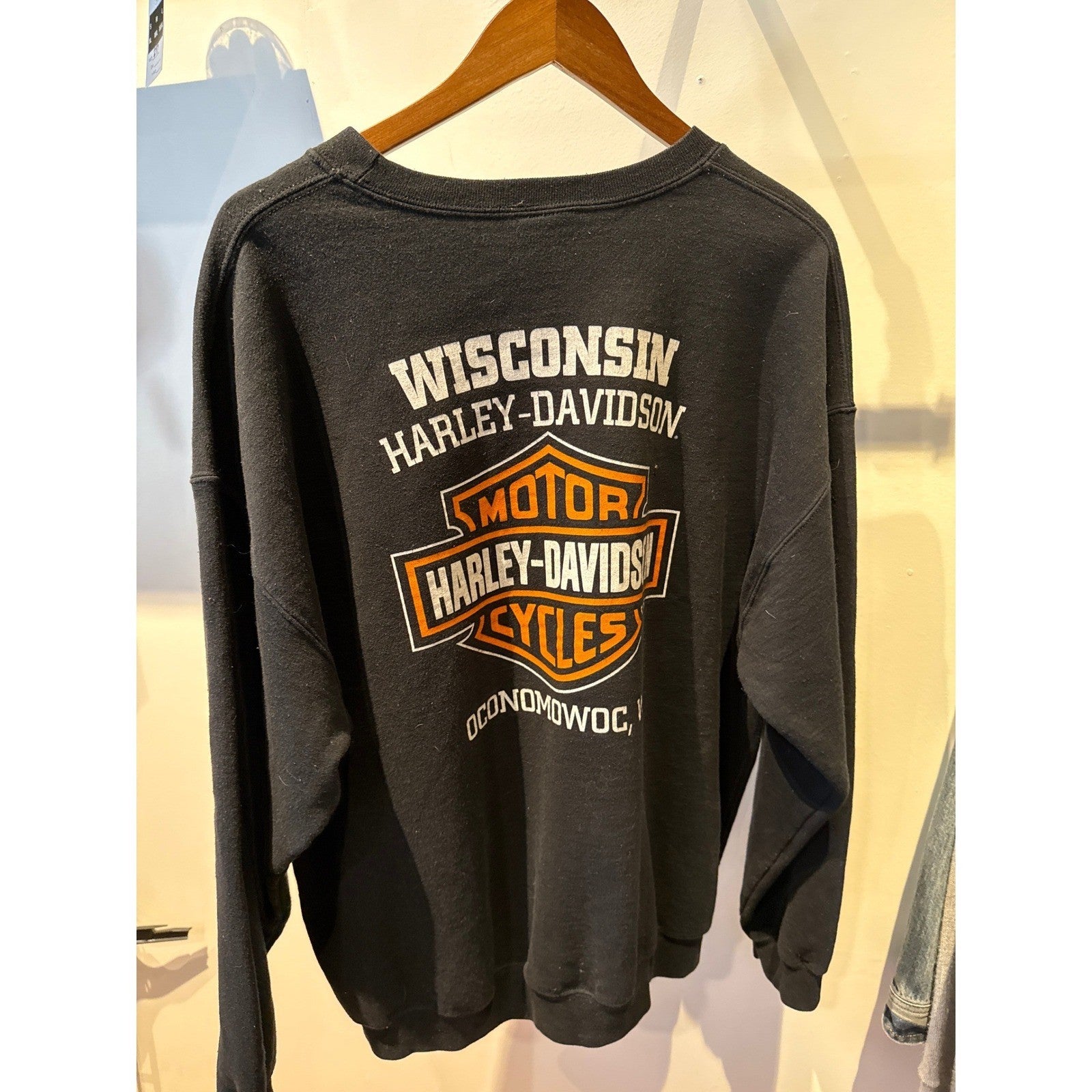 Harley Davidson Cycles Bar and Shield Logo Sweatshirt Mens Black Crew Neck XL