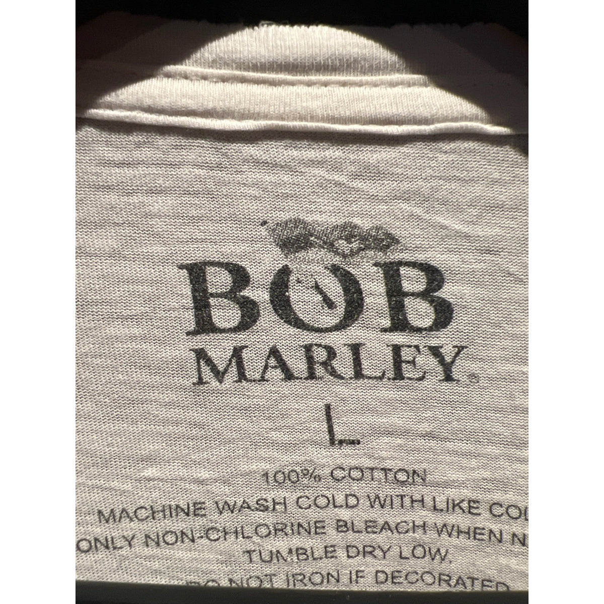 Bob Marley One Love Reggae V-Neck Graphic T-Shirt Off-White Mens L 21x28
