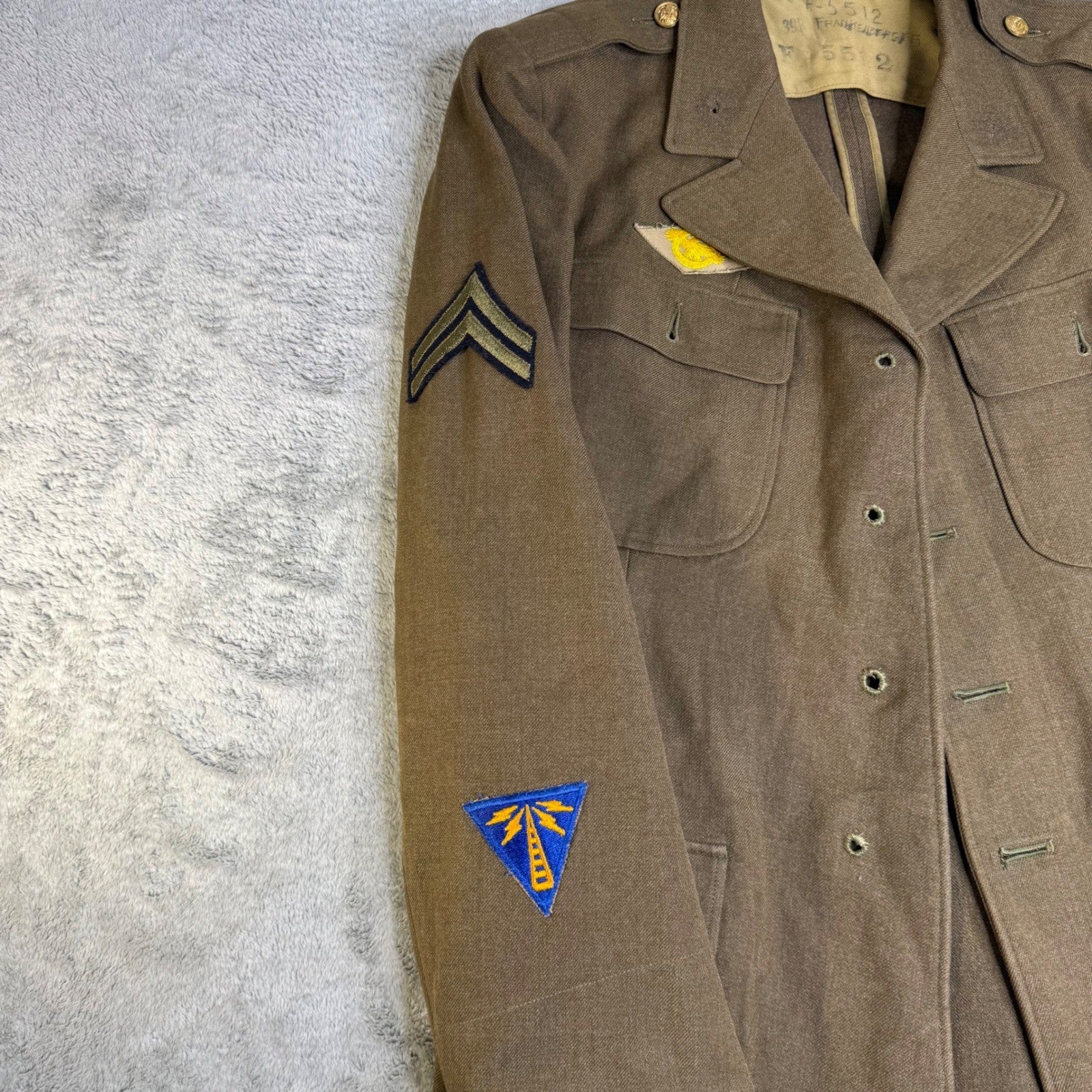authentic WWII U.S. Army Air Force service dress jacket, man's tunic 1940s