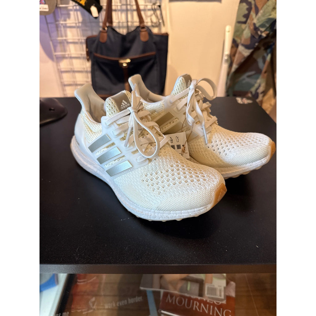 Adidas Ultraboost 1.0 DNA Cream White Gold Metallic Running Shoes Women GV7723