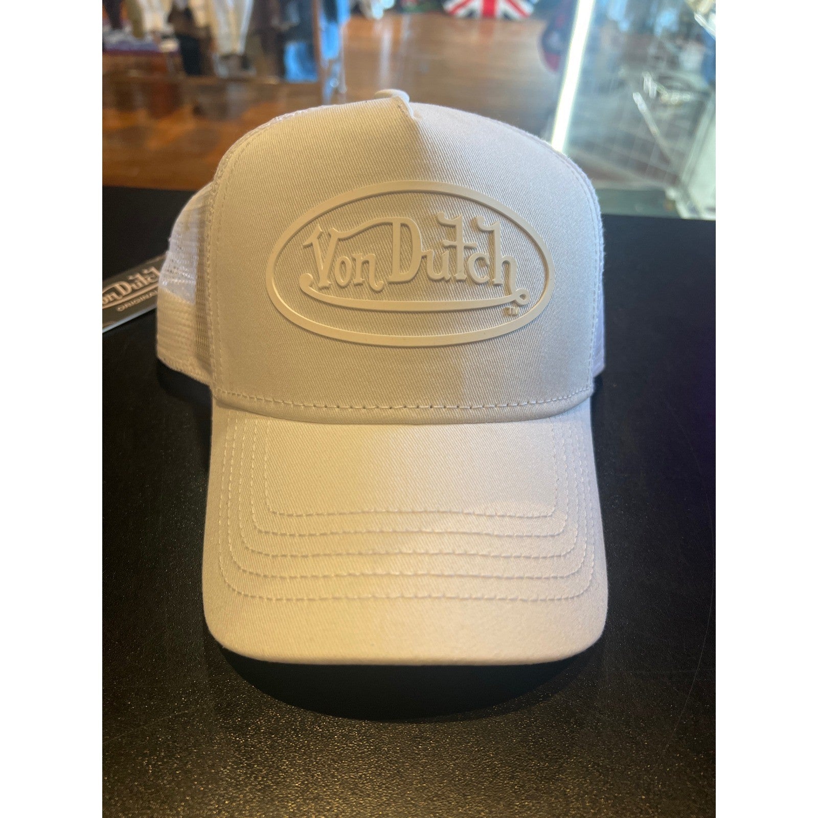Von Dutch White Trucker Hat Raised Rubber Logo Mesh Snapback Y2K Streetwear Cap