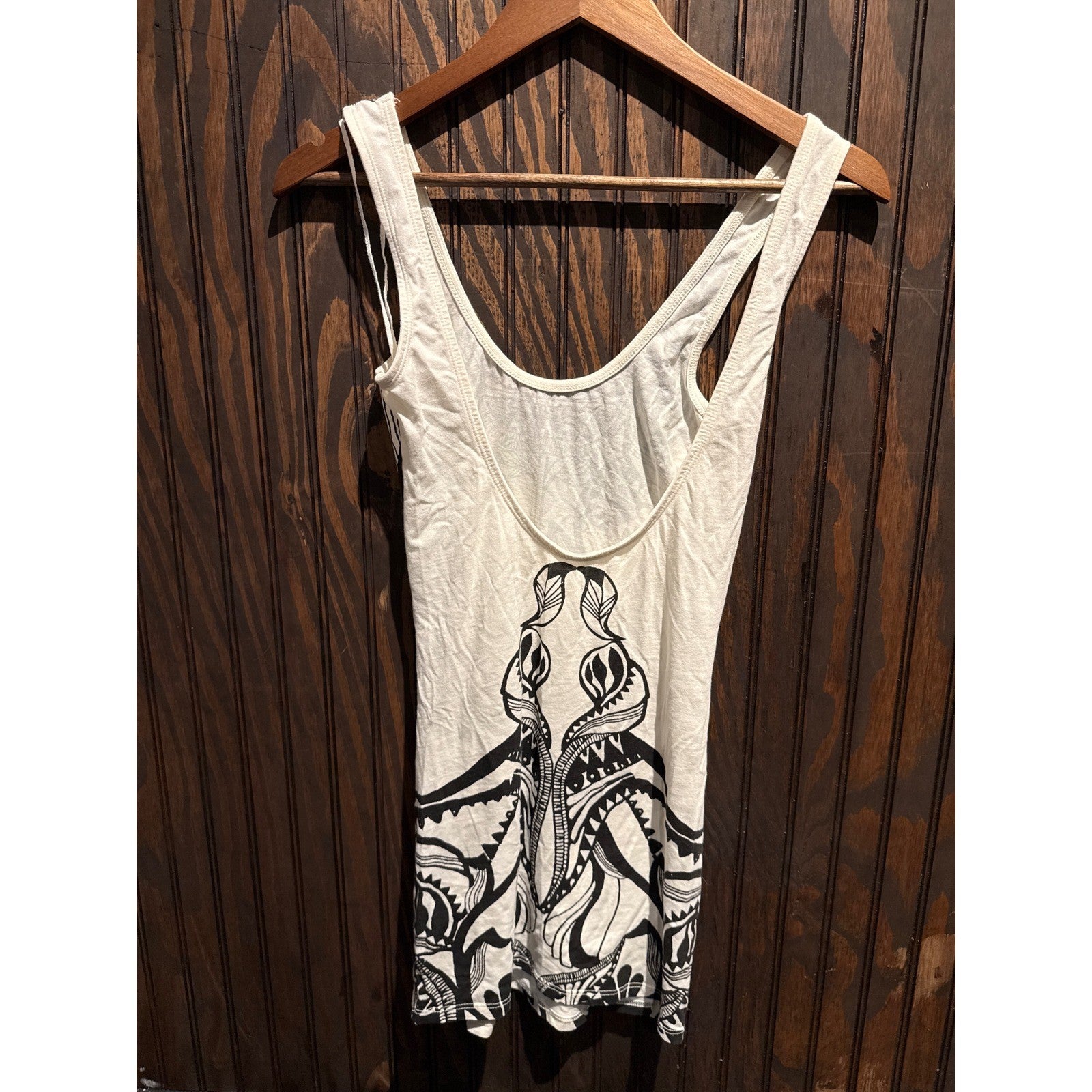 Free People White Graphic Print Sleeveless Tank Top Tunic Scoop Neck Boho Slim