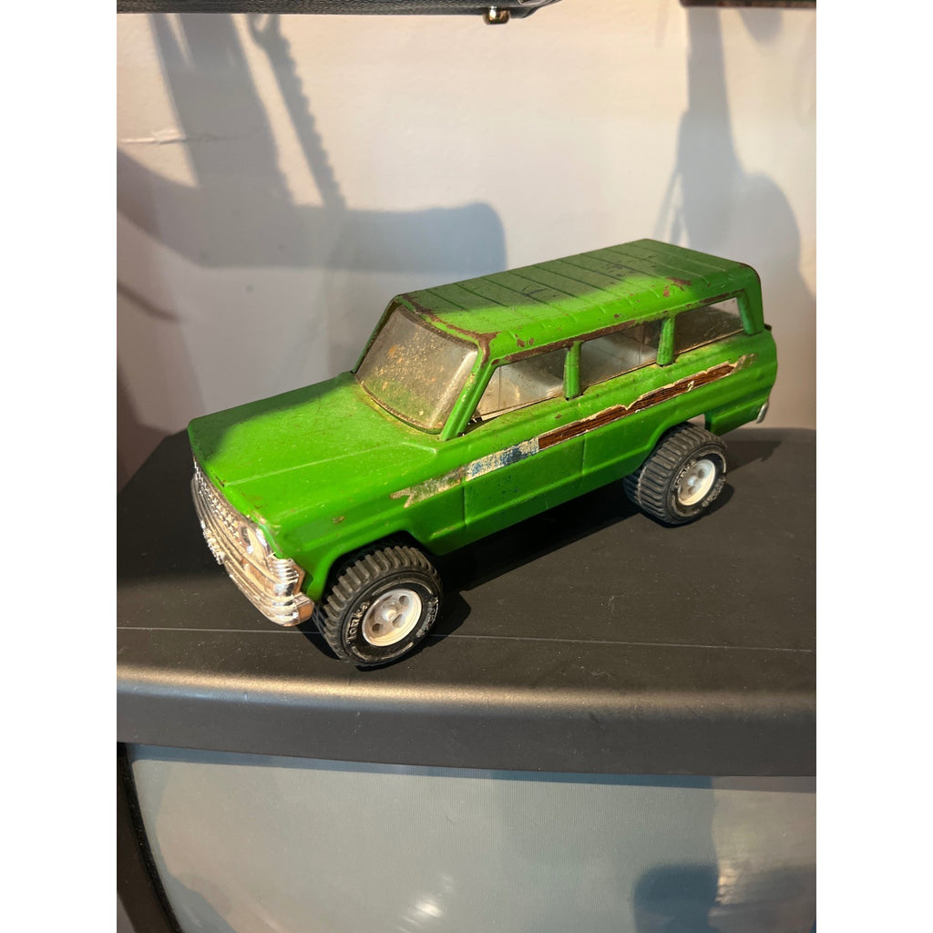 Vintage Tonka Wagoneer Pressed Steel Toy Truck Green 4x4 USA Made 9 Inch