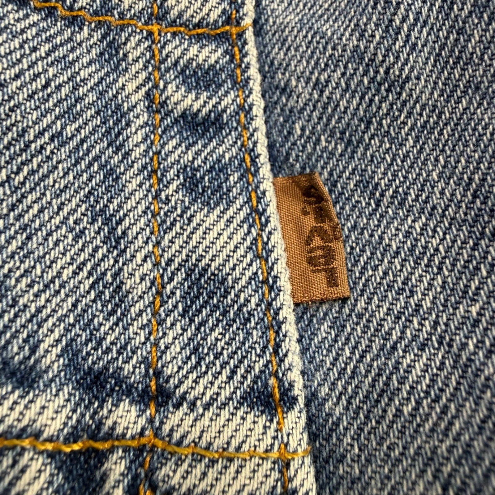 Levi's Relaxed Fit Jeans Mens 36x29 Light Wash Denim YKK Zip Fly