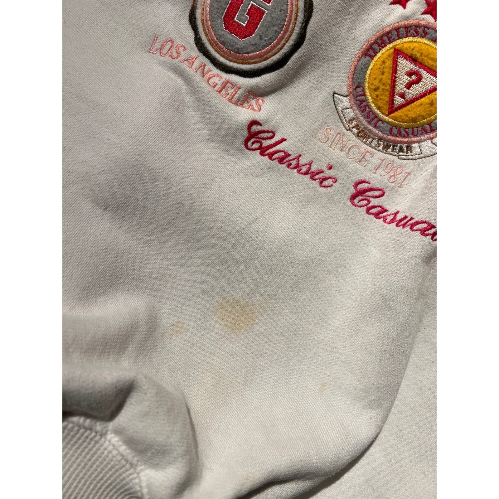 Vintage Guess USA Campus Activities Sweatshirt Cream Red Embroidered Large