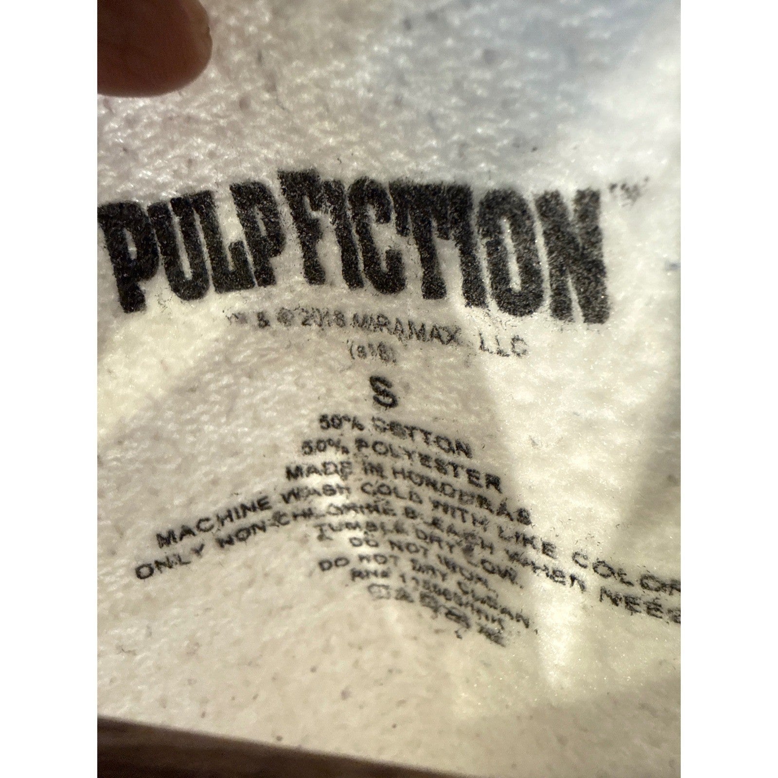 Pulp Fiction Movie Poster Graphic Sweatshirt White Mens Crewneck Mia Wallace 90s