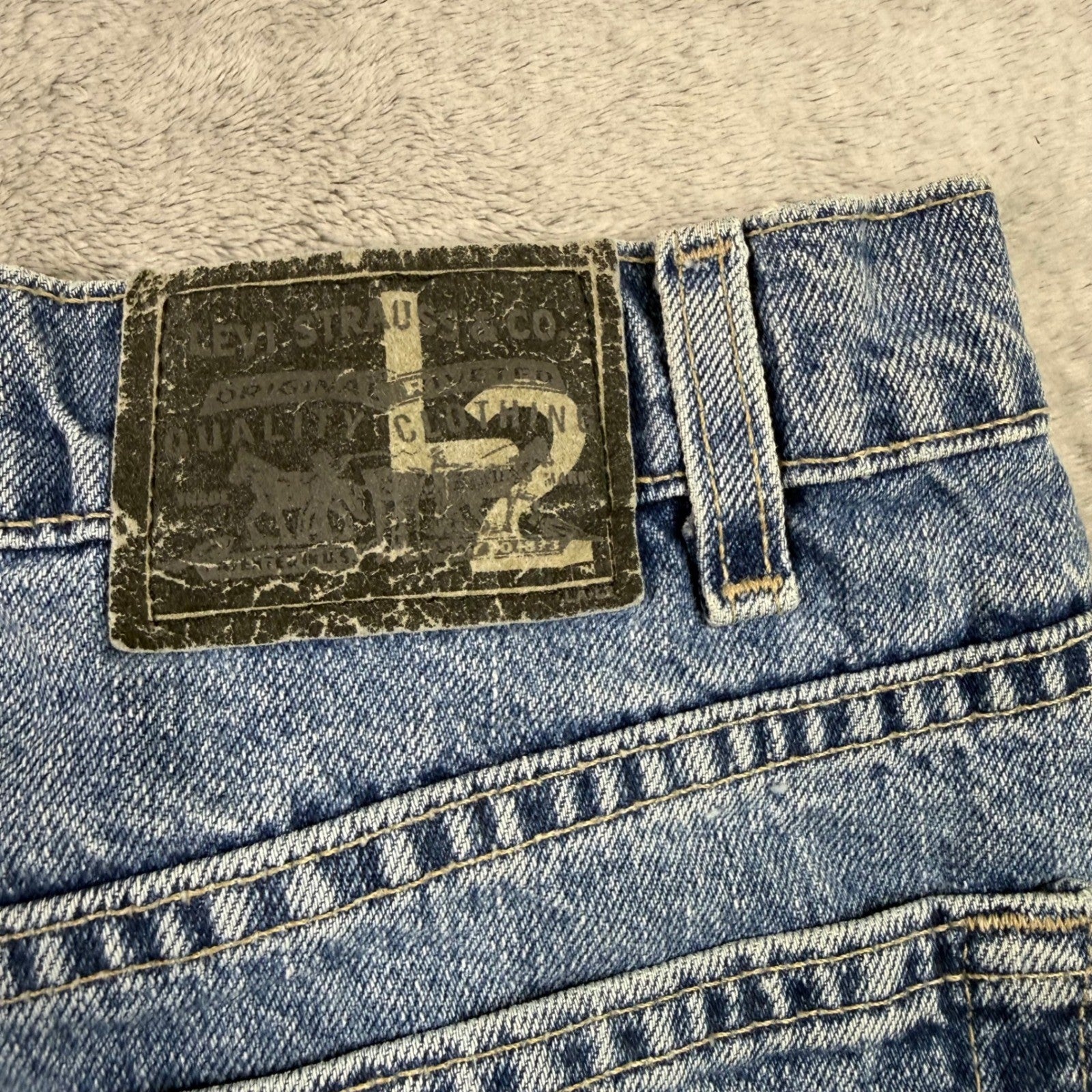 Vintage Levi's L2 White-Tab Baggy-Fit Jeans 36x32 (35x31) Faded Stonewash USA