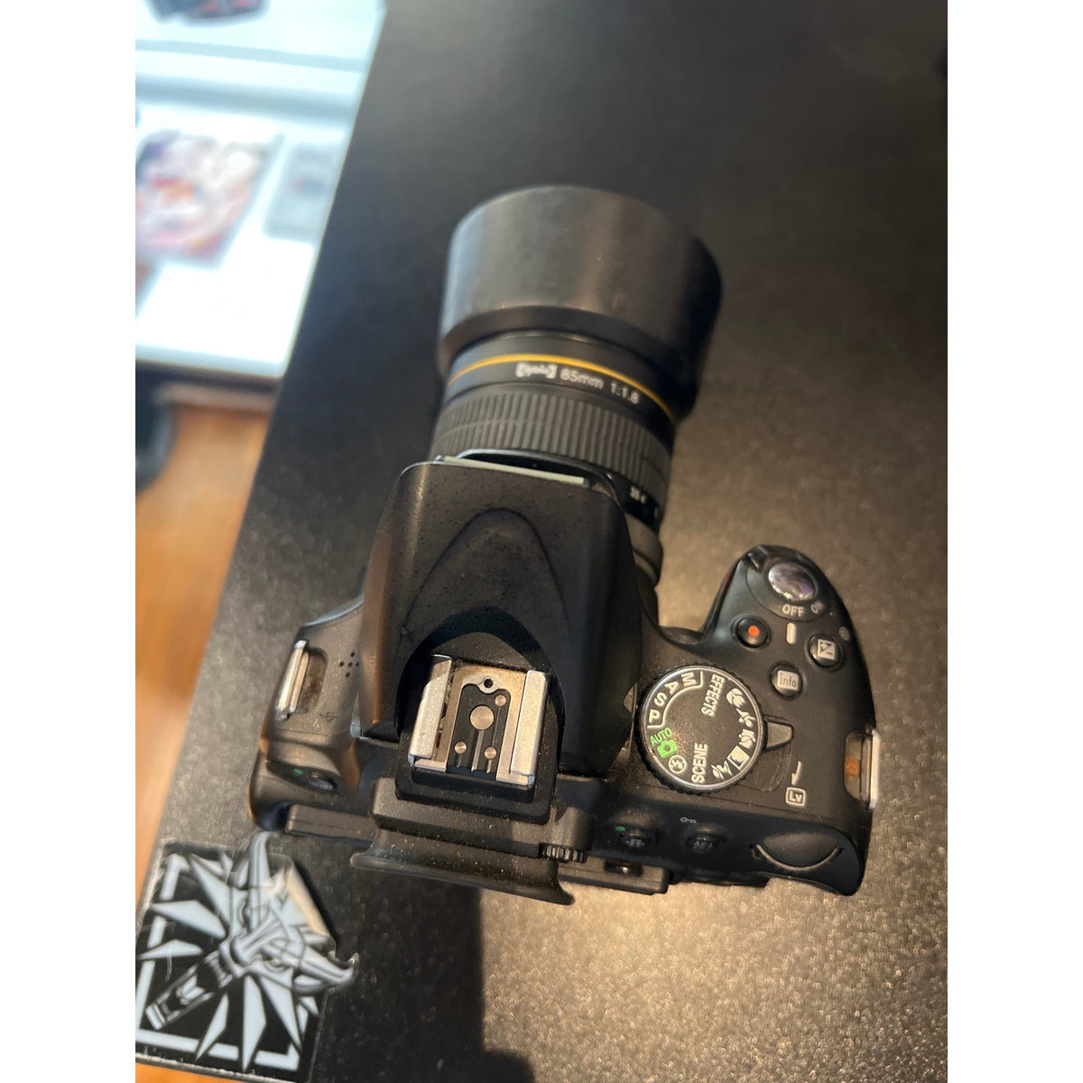 Nikon DSLR Camera with Opteka 85mm f/1.8 Lens Cracked Screen for Repair