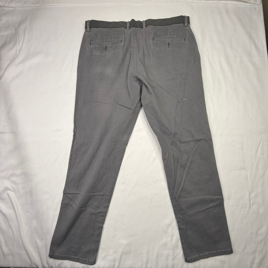 Haggar Mens Straight Fit Flat Front Gray Chinos Pants Size 36 x 32