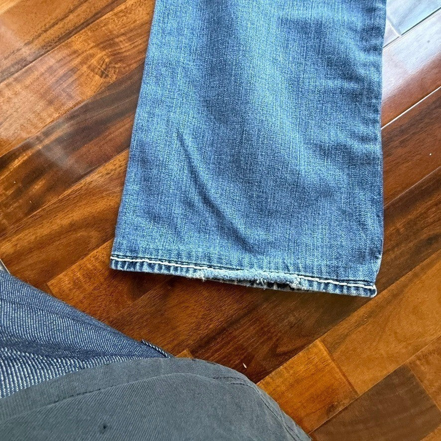 True Religion Joey Super T Flare Jeans Mens 33 Medium Wash Blue Made in USA
