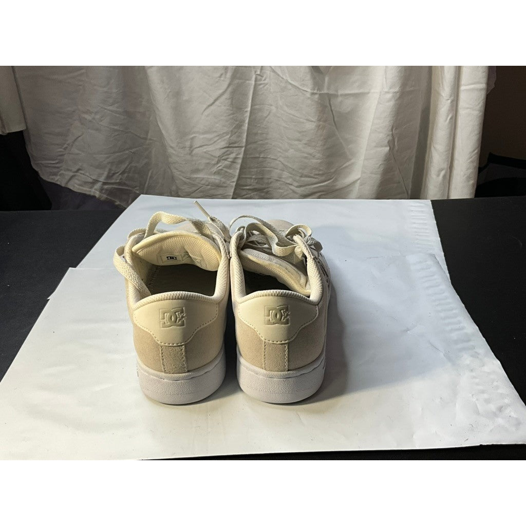 NWB DC Shoes Striker ADYS100024 Mens Skate Shoes Tan Suede Low Top Size 10