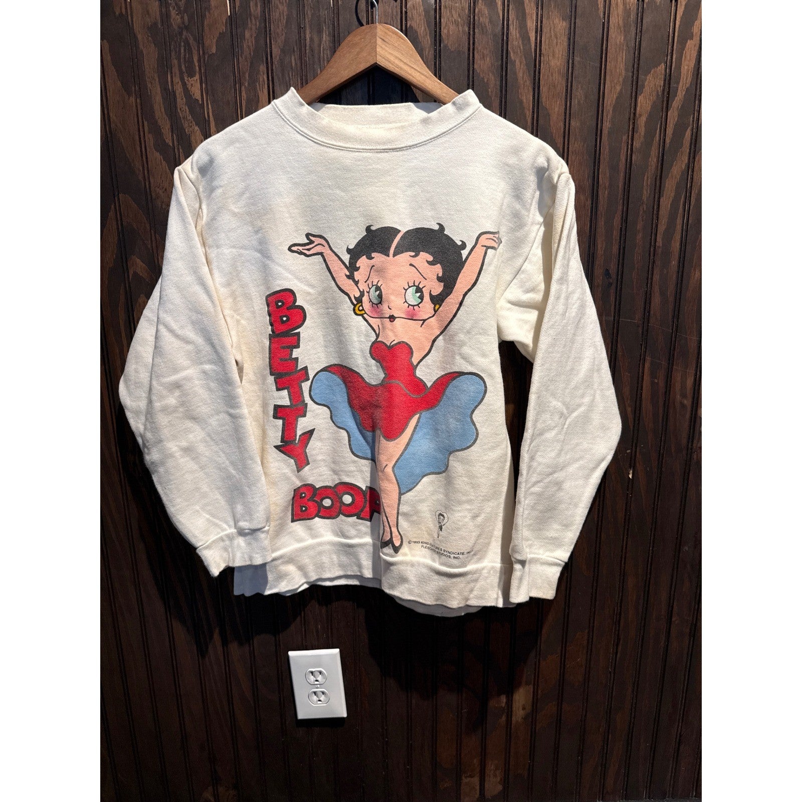 Vintage 1993 Betty Boop Graphic Sweatshirt Cream Crewneck 90s King Features L