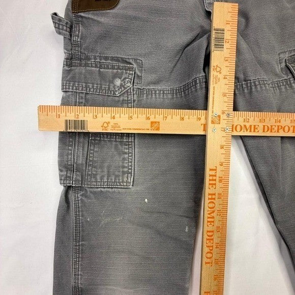 Wrangler Men's Grey Cargo Work Pants Straight Fit Size 30x32 Utility Pockets