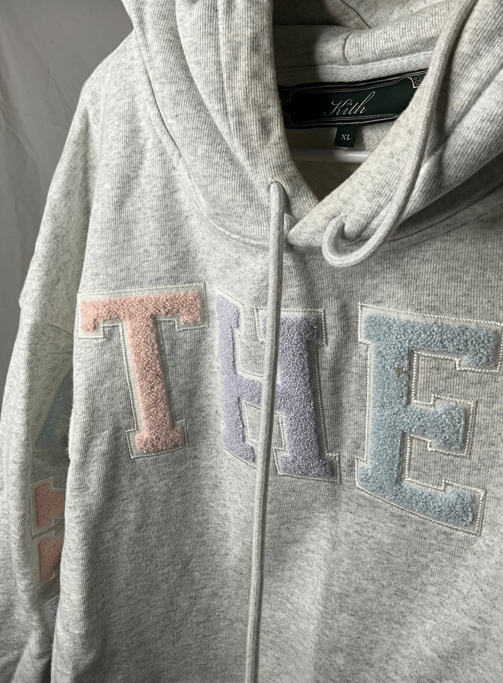Kith "NY TO THE WORLD" Hoodie Gray XL – Pastel Chenille Letters, Rare
