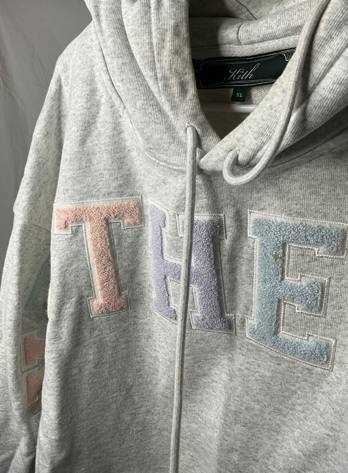 Kith "NY TO THE WORLD" Hoodie Gray XL – Pastel Chenille Letters, Rare