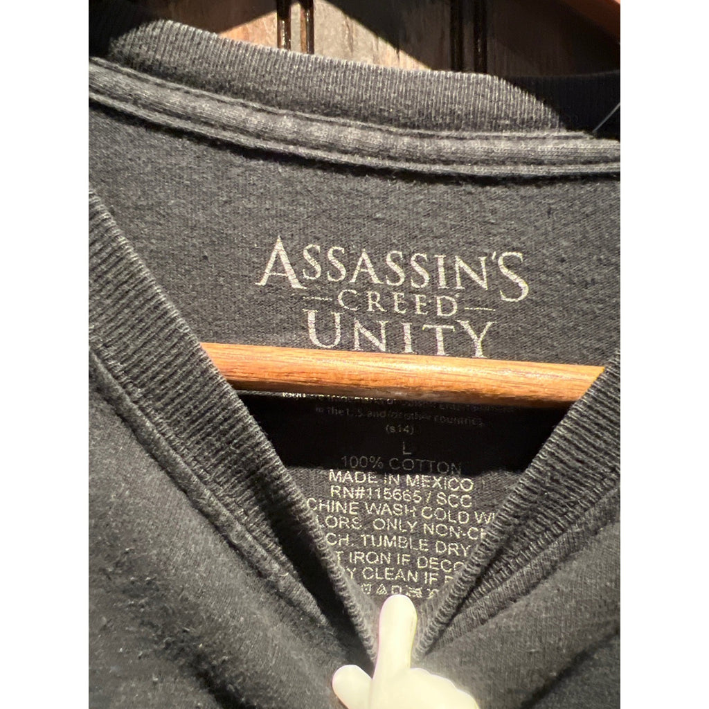 Assassins Creed Faded Black Graphic T-Shirt Gaming Streetwear Tee 20x13