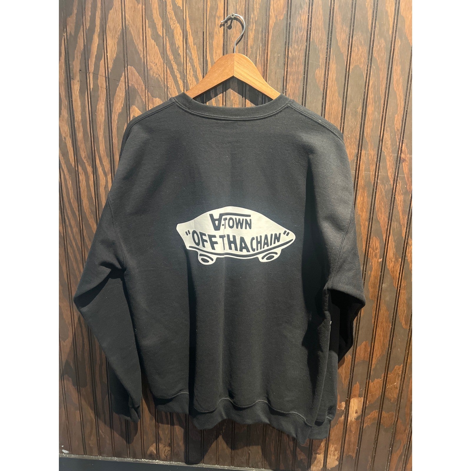 Vans Off The Wall V-Town Black Graphic Crewneck Sweatshirt Mens Large 30x25