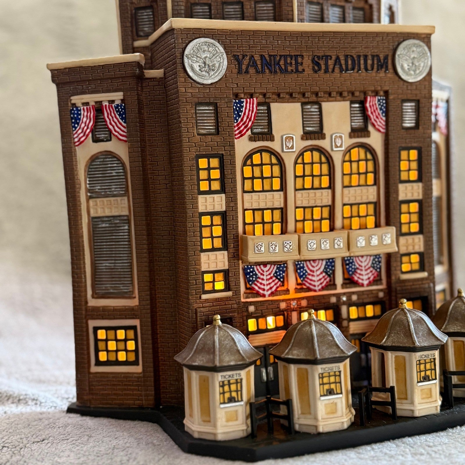 Dept 56 – New York Yankees "Yankee Stadium" Lighted Building