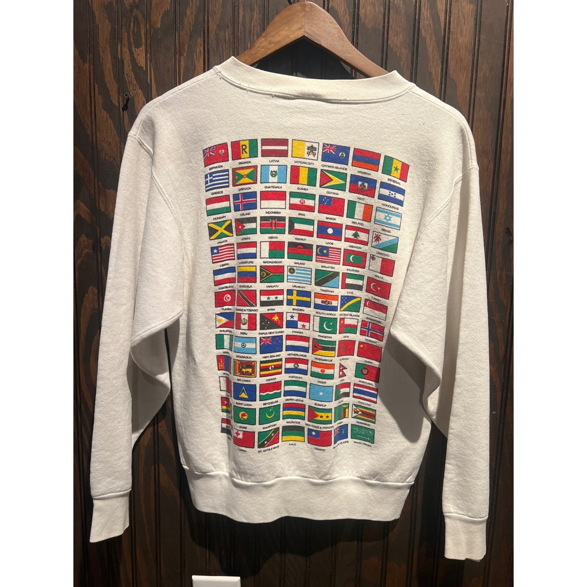 Vintage Washington DC World Class City Flags Sweatshirt White Crewneck 90s