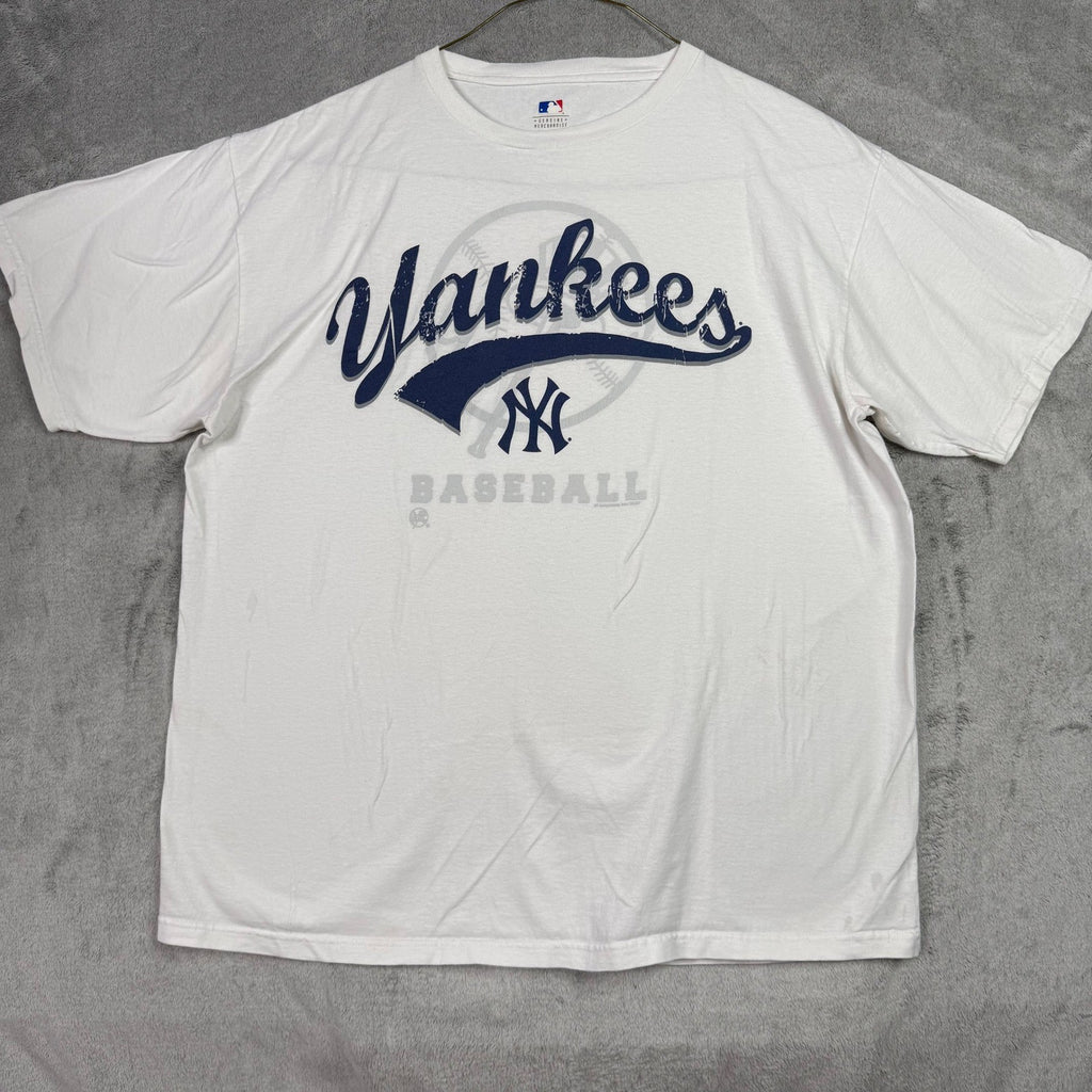 Mens White New York Yankees Baseball Graphic T Shirt Large