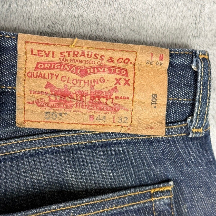 Levi Strauss 501 Jeans Mens 44x32 Dark Wash Straight Leg Button Fly Denim
