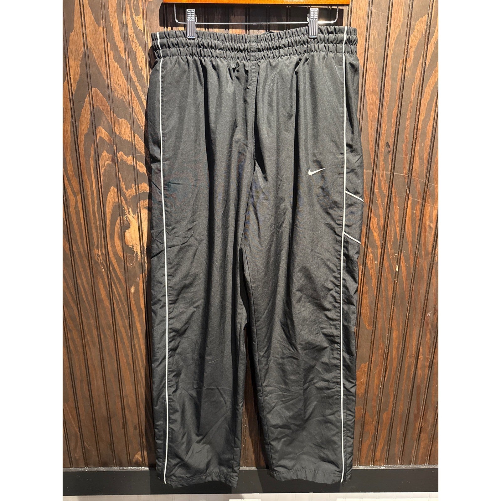 Nike Mens Track Pants Black Nylon Windbreaker Piping Swoosh Logo Straight Leg L