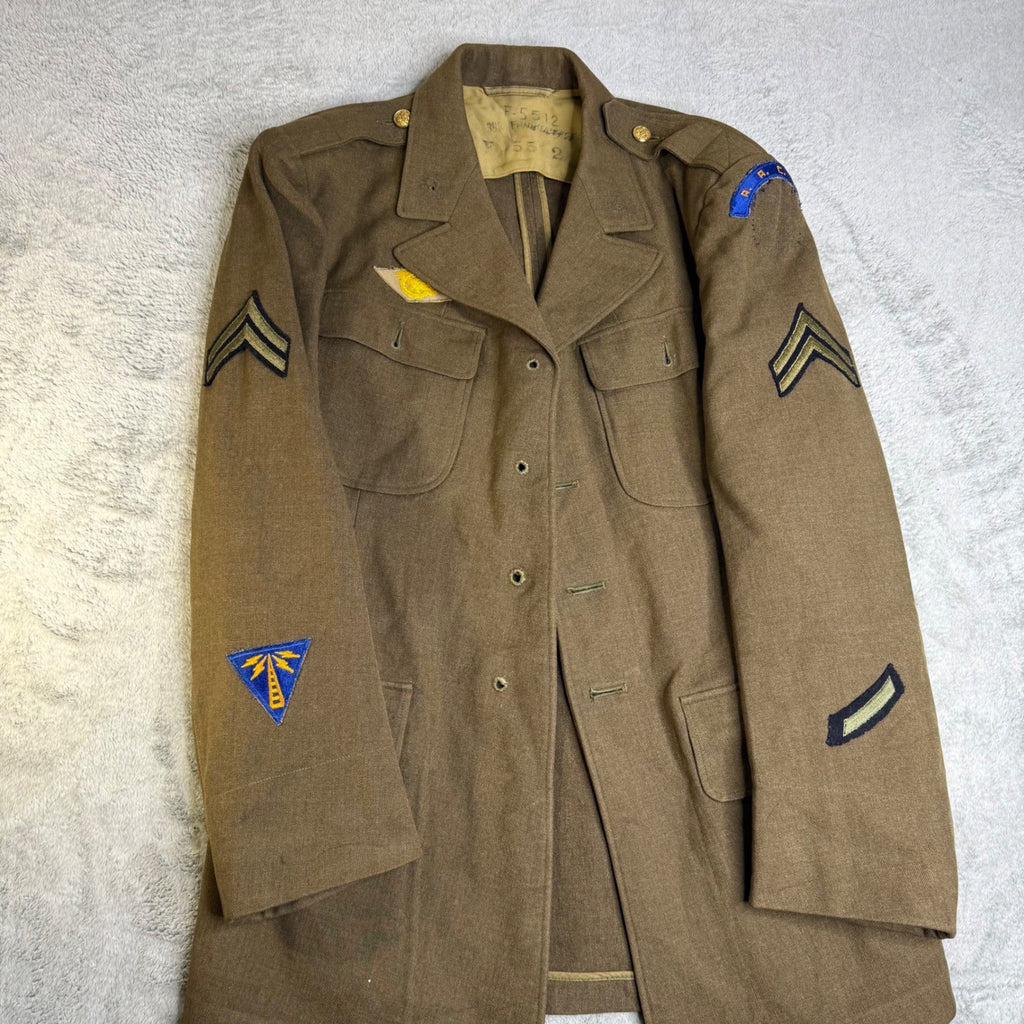 authentic WWII U.S. Army Air Force service dress jacket, man's tunic 1940s
