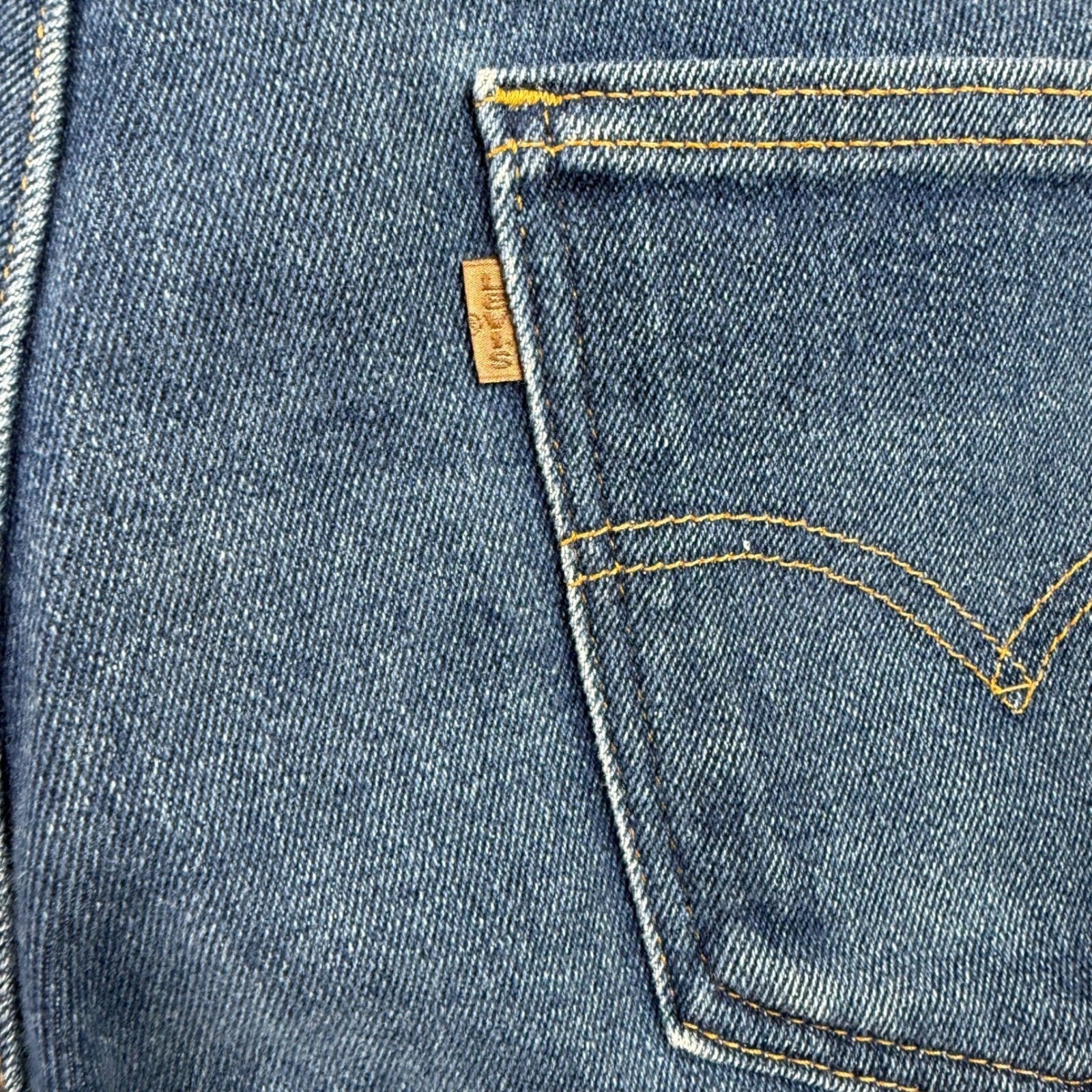 Levi's 501 Original Fit Jeans Medium Wash Button Fly Men's 38x29
