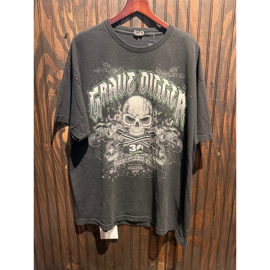 Monster Jam Grave Digger 30th Anniversary T-Shirt Faded Black Mens 2XL 26x32