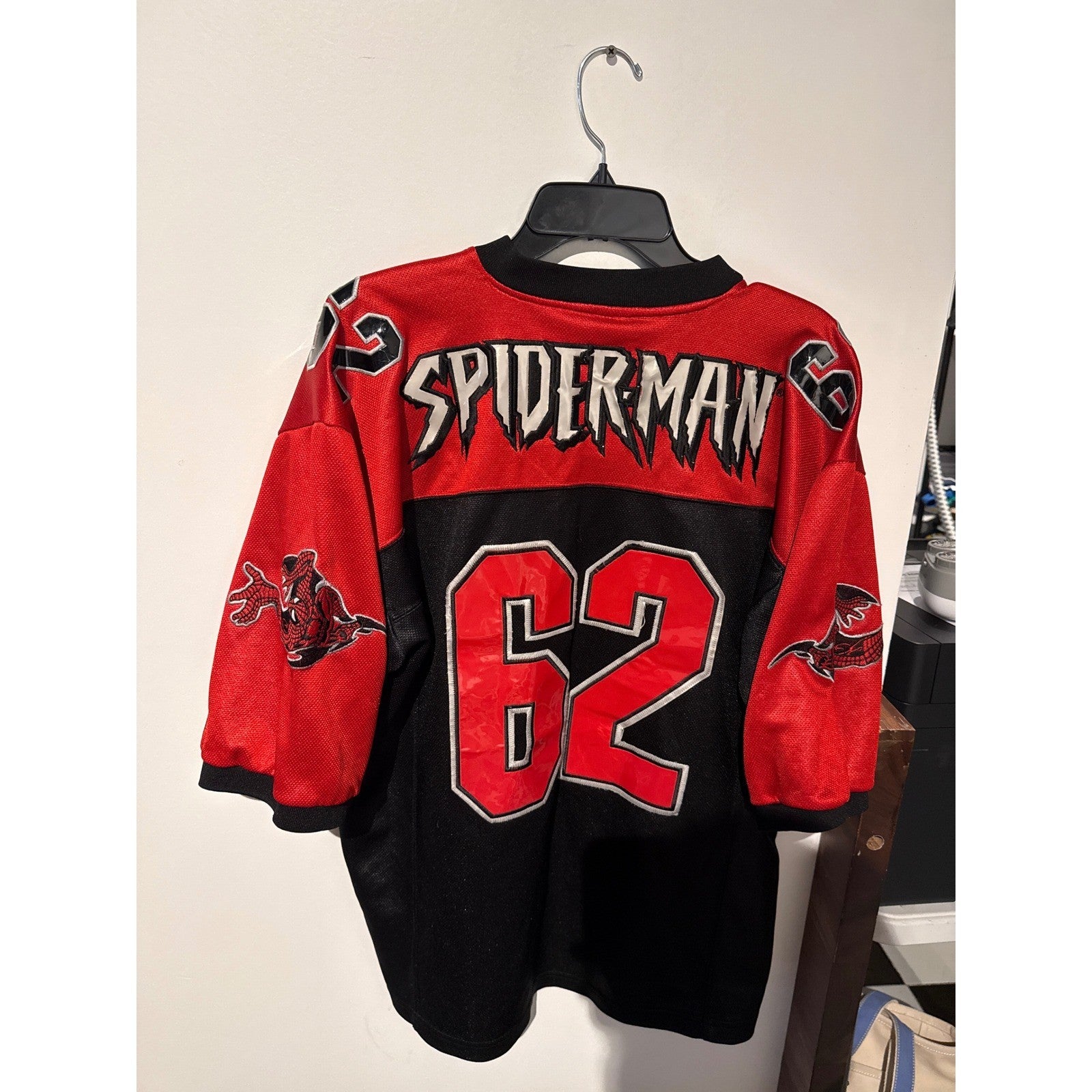 Marvel Comics Spider-Man Hockey Jersey Red Black Embroidered Mesh Mens Medium 62
