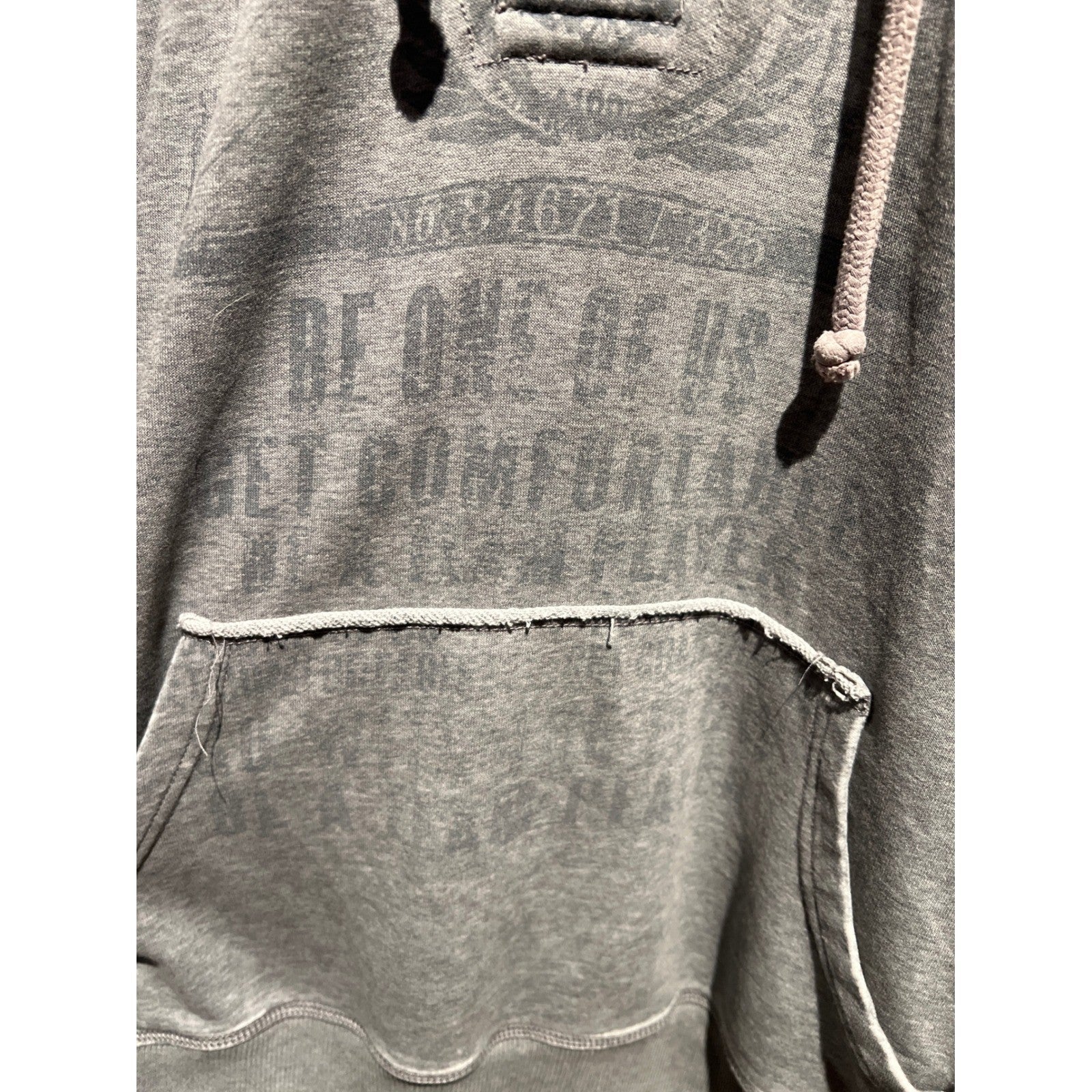 s.Oliver Mens Grey Distressed Graphic Henley Hoodie Pullover Sweatshirt L/XL