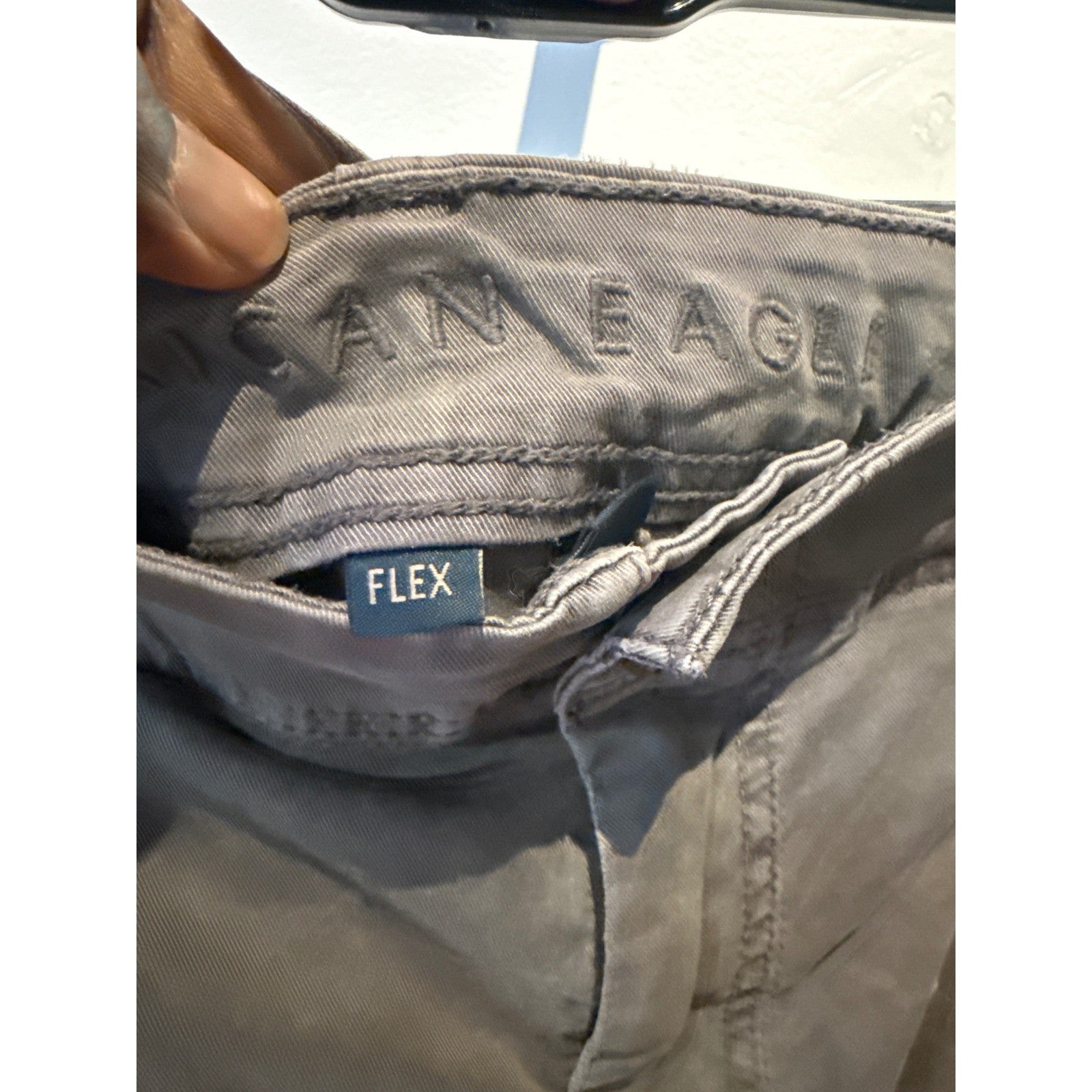 American Eagle Mens Gray Cargo Shorts Distressed Cotton Twill Size 36 18x9