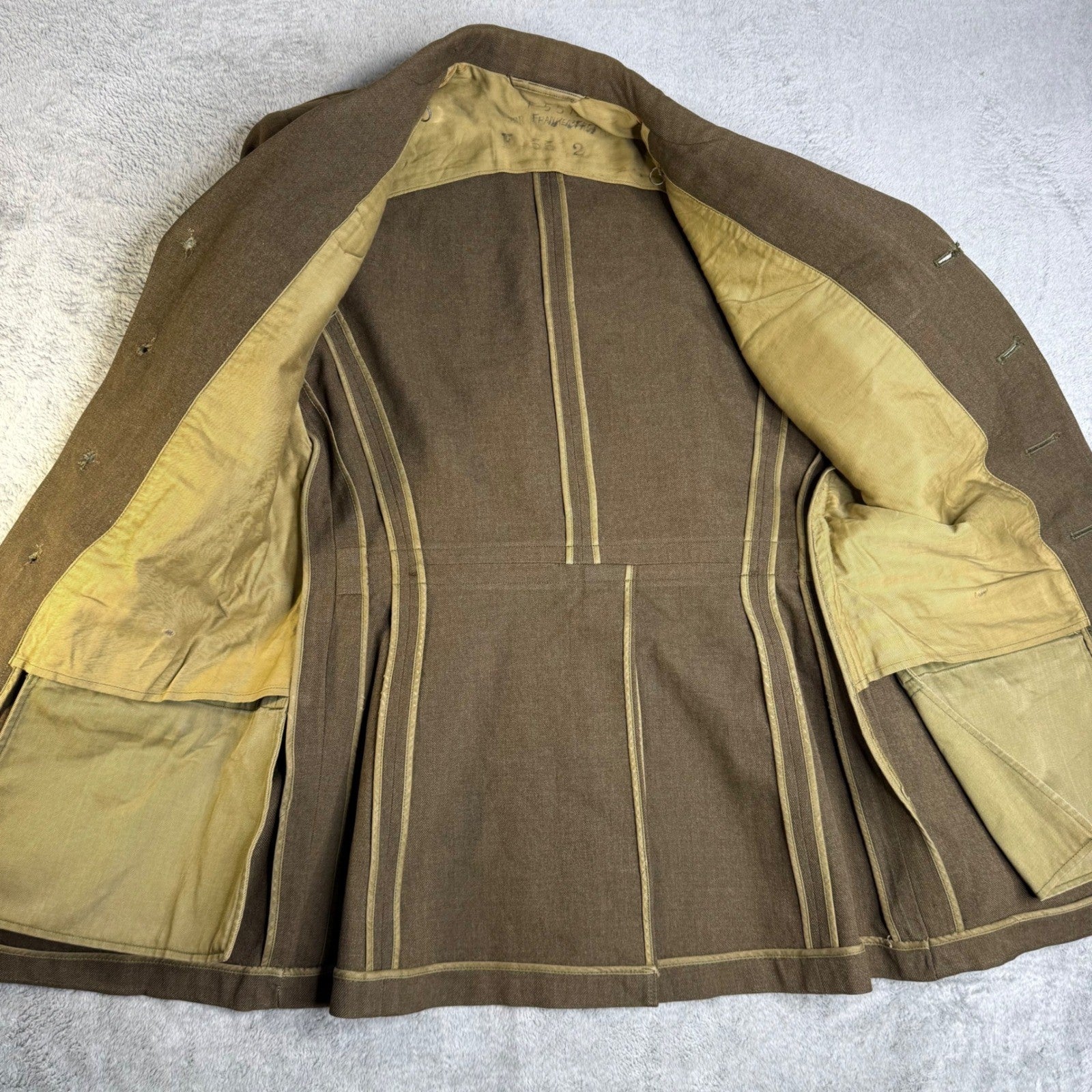authentic WWII U.S. Army Air Force service dress jacket, man's tunic 1940s