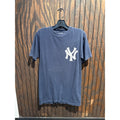 Vintage New York Yankees T-Shirt Navy Blue Distressed Logo MLB Mens Small S
