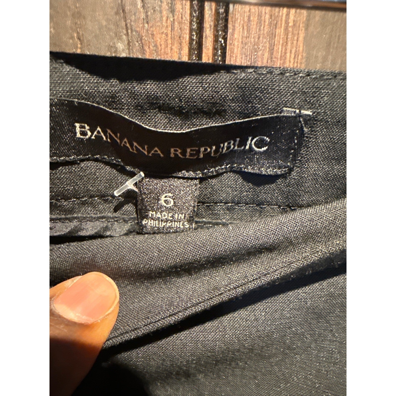 Banana Republic Black Pencil Skirt Side Zip Slit Knee Length Womens Size 6