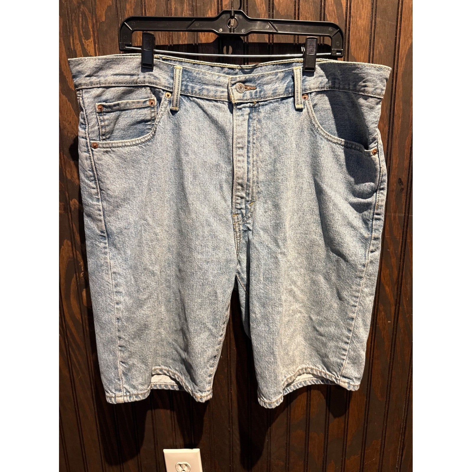 Levi Strauss & Co Mens Denim Shorts Light Wash Relaxed Fit Blue 40W 10L
