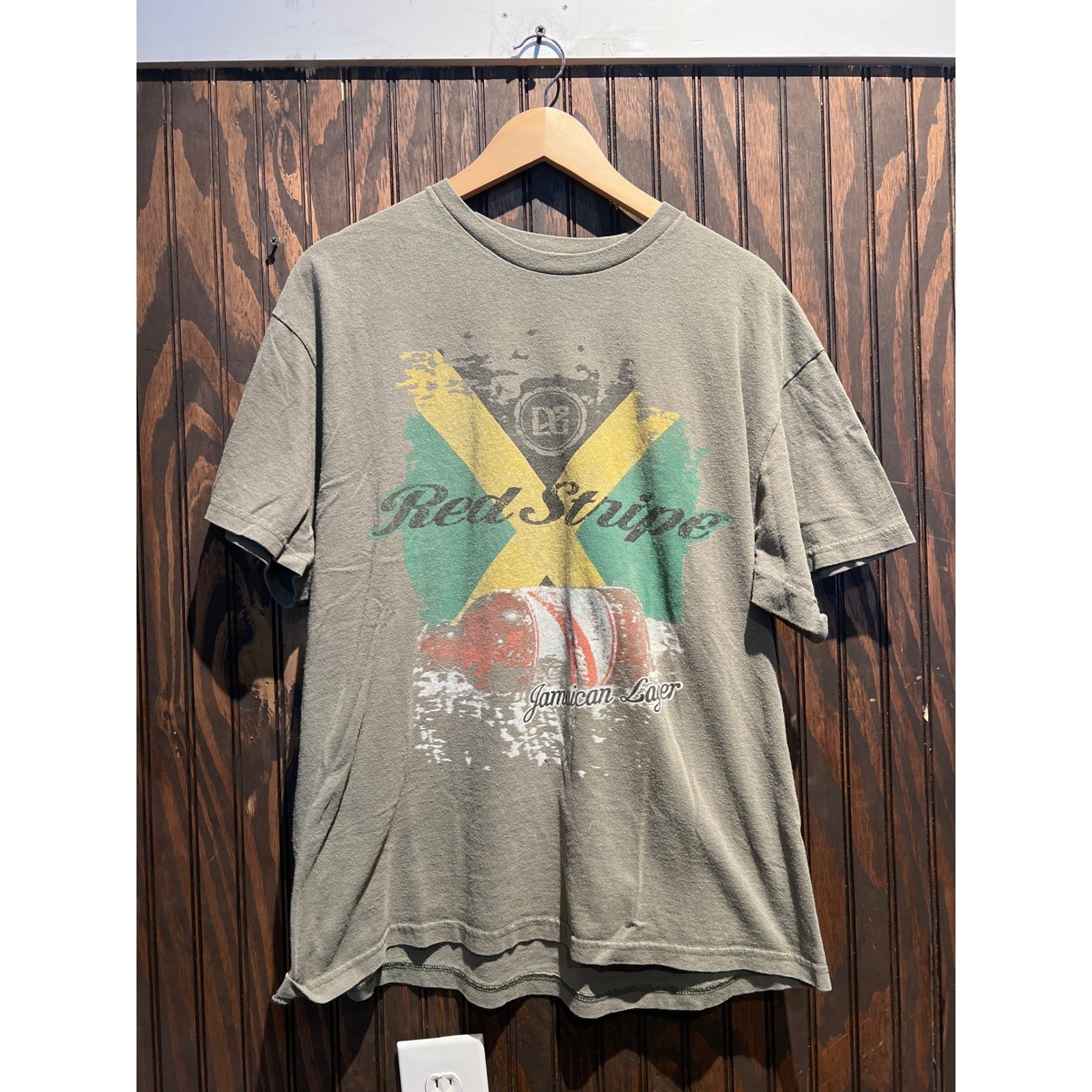 Red Stripe Jamaican Lager Graphic T-Shirt Mens XL Olive Green Beer Tee Distress
