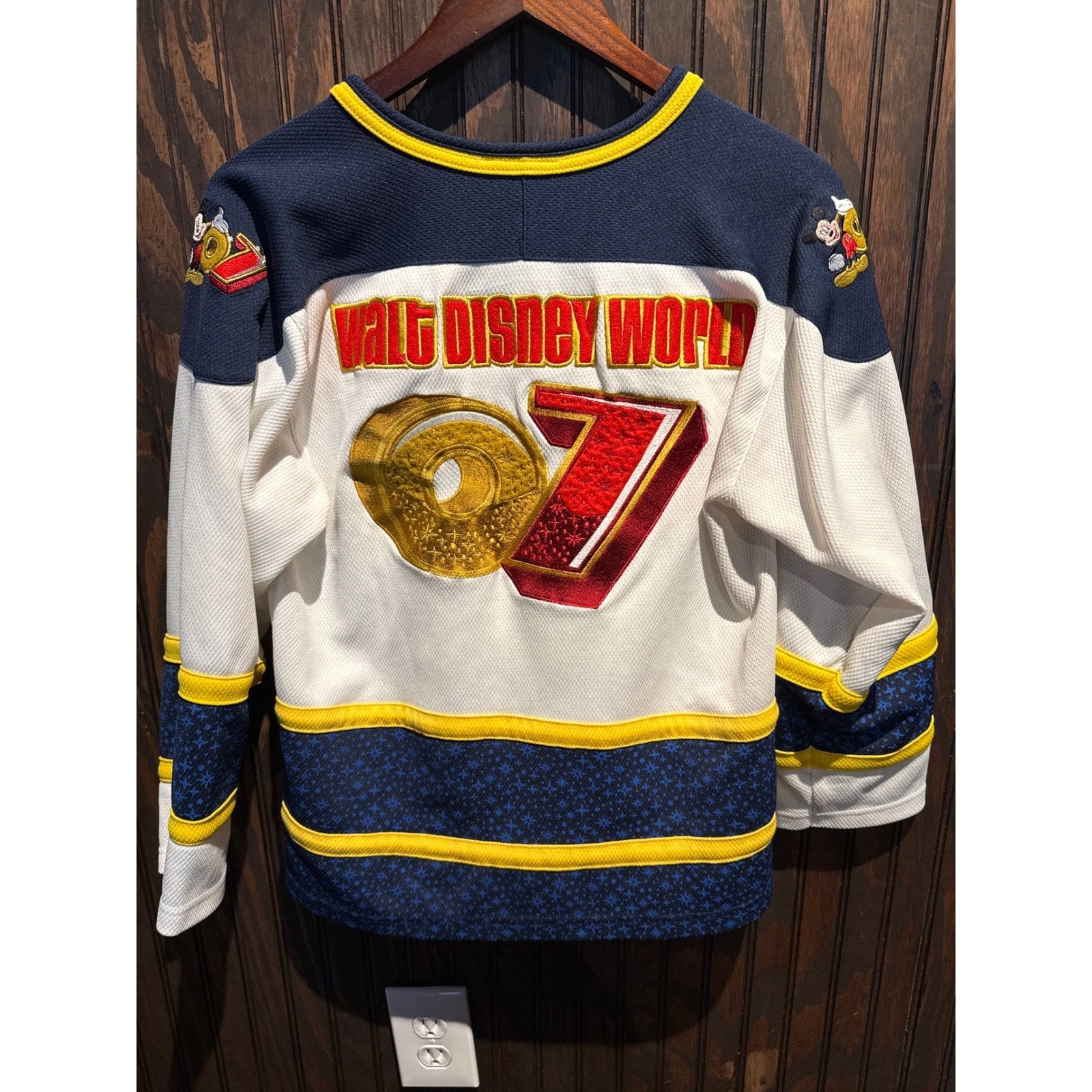 Vintage Walt Disney World 2007 Mickey Mouse Hockey Jersey White Navy Blue Small